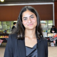 Vania Ahmadi