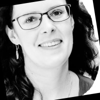 Katrin Theos