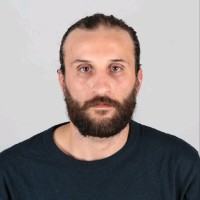 Yanis Mostefai