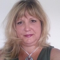 Holly Topness