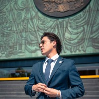 Jhonatan S.