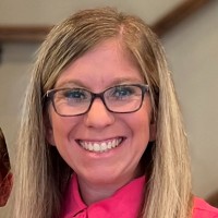 Dr. Robyn Klepner