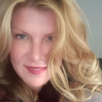Nicole Holsclaw