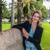 Dr Nadine Wright