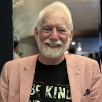 🕵️‍♀️ Christopher Burgess