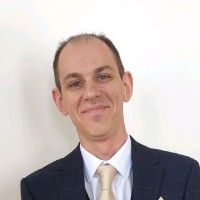 Elliot Grundy