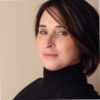 Angela Carlos
