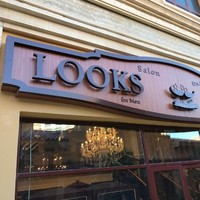 Looks Salon