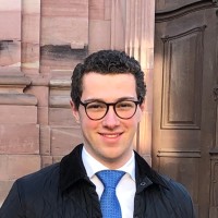 Dr. Florian Großmann