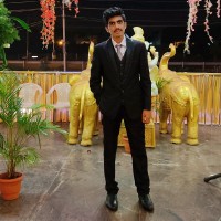Vinay R
