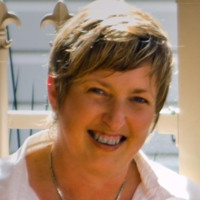 Anne Dickson