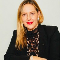 María Vélez Leal