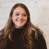 Julia Leonard