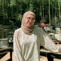 Azmi Zahra Santika