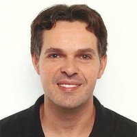 Rubén L.