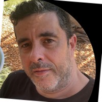 Alessandro Faria Oliveira