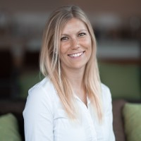 Julia Renner