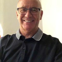 Les Simmons