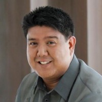 Enrique Michael Flores, Mba