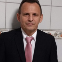 Carlos Roberto De Oliveira