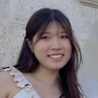 Huen Yi Lee