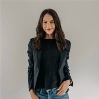 Éva Csuri