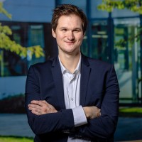 Robin Tüß