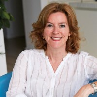 Claudia Van Der Werf