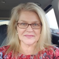 Julie Holmes