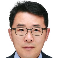 김진섭