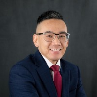 Robert Dong-Yeon Lee