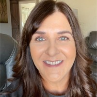 Shelley Lowe