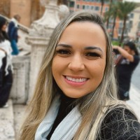 Carine Vasconcelos