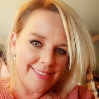 Kristine Toth