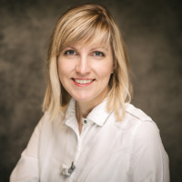 Eva Urbanovics