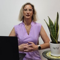 Inbar Oz