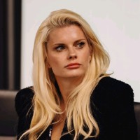 Elzbieta Viroux
