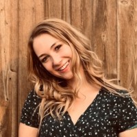 Maggie Woods