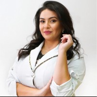 Jacqueline de Queiroz Silva Chang