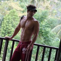 Pouria Makhzani
