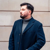 Dean Gillespie MA (Cantab) MSc (Oxf) FRSA