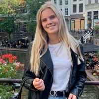Leonie Uitslag