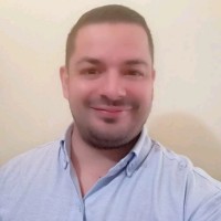 Estuardo de León
