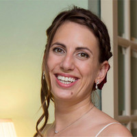 Claudia Kurth Varderi
