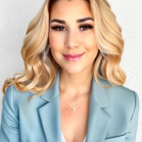 Hannah Lowry Menjivar