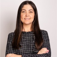 Maria Fernanda A. De Genaro, Cfa