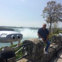 Dennis Dinos