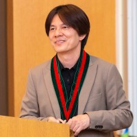 Jr-Shin Li