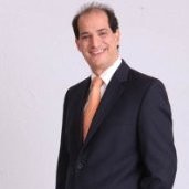 Luis Cova