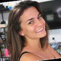 Elena Escobar